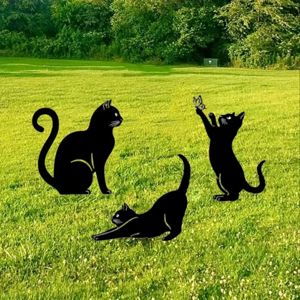 Charming Cat Family Garden Stakes – Decorative Cute Cat Silhouette, Ideal for Yard, Garden, and Lawn, Elegant Outdoor Statues